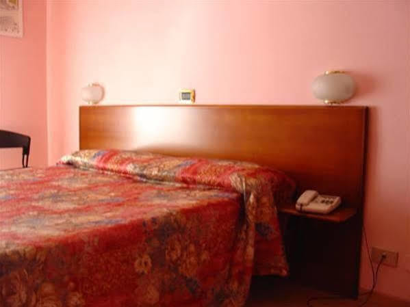 Domus Hotel 알레산드리아 외부 사진